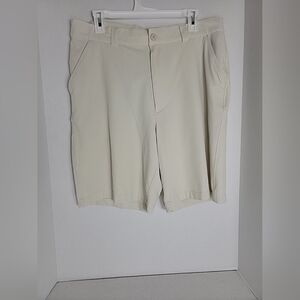 Under Armour Men's Ivory Chino Shorts, 36R